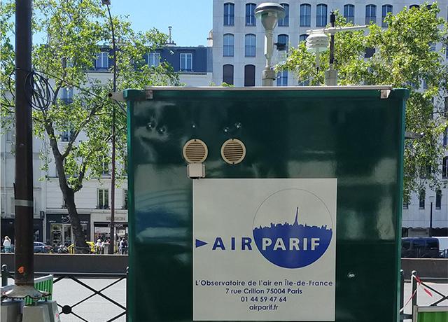 Photo d'une station de mesure à Neuilly-sur-Seine