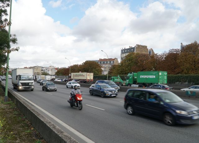 Photo d'un axe routier parisien