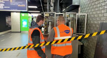 Photo d'une intervention des équipes d'Airparif à la station Chatelet